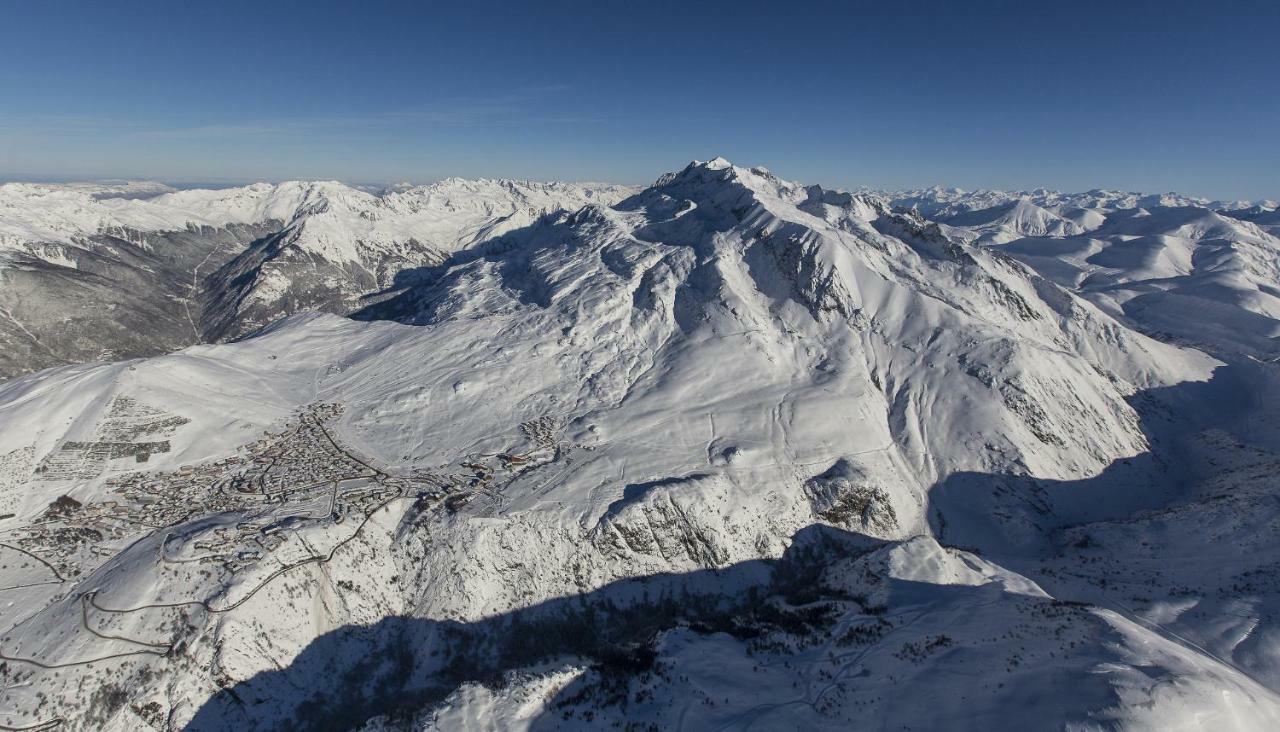 Chalet Amandine Alpe d'Huez Luaran gambar