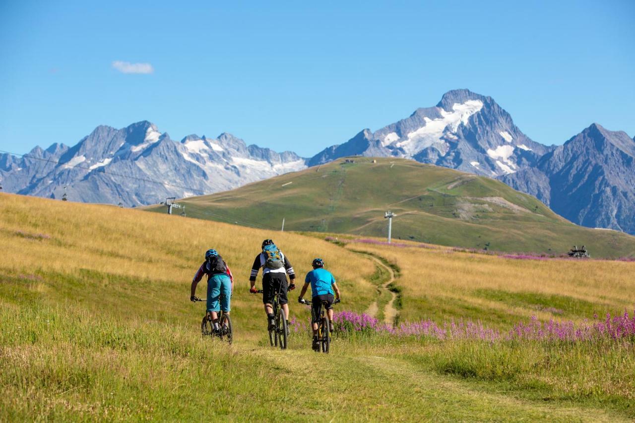 Chalet Amandine Alpe d'Huez Luaran gambar